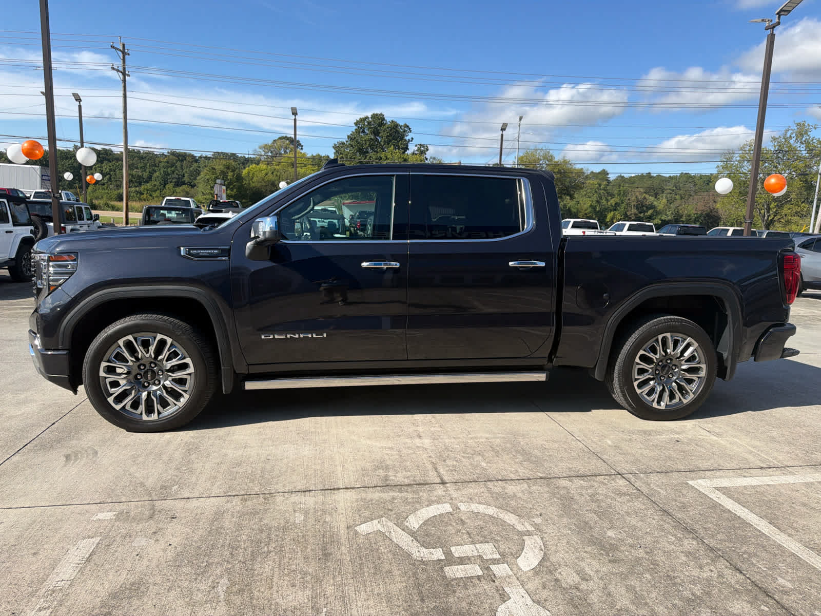 Used 2025 GMC Sierra 1500 Denali Ultimate AWD/4WD image 5