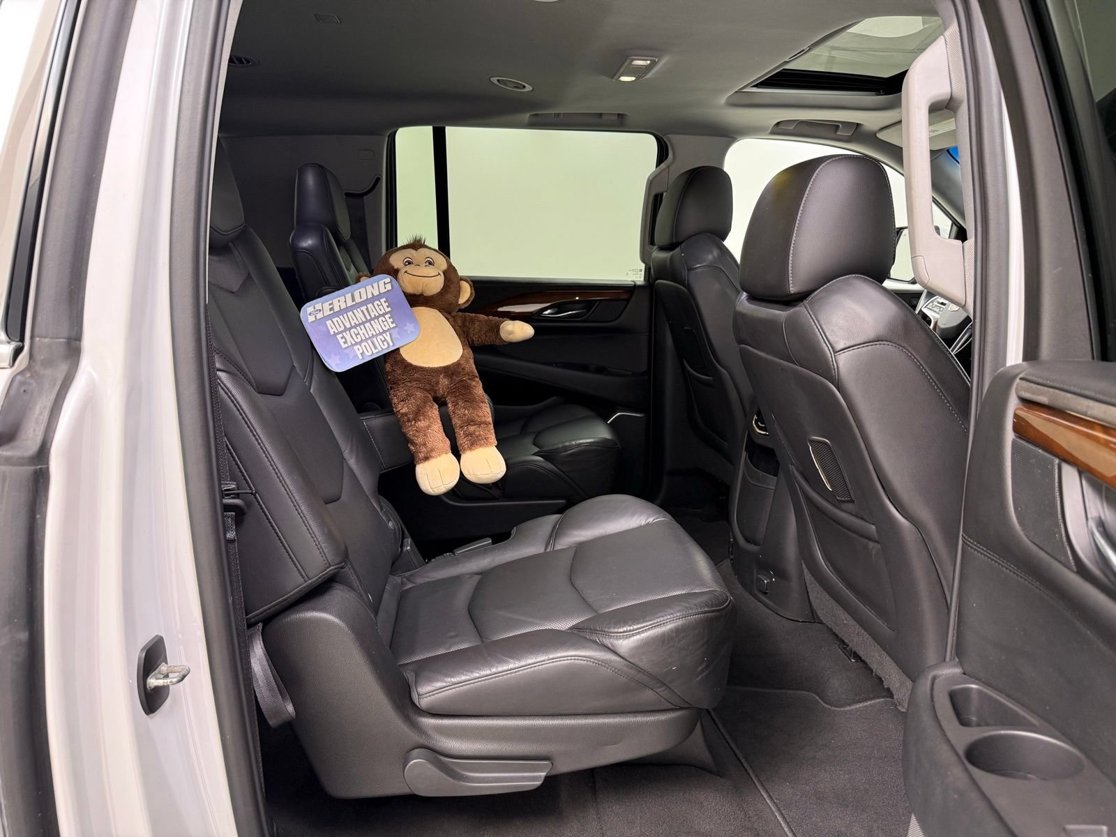 Used 2019 Cadillac Escalade ESV Luxury AWD/4WD image 31