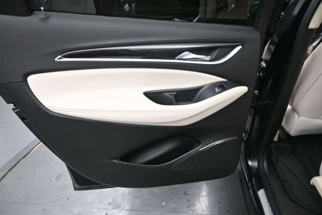 Used 2022 Buick Enclave Essence w/ Experience Buick Package FWD image 15