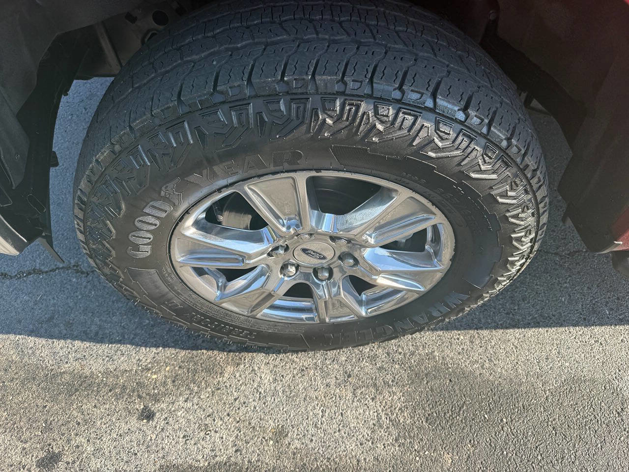 Used 2016 Ford F150 XLT w/ Equipment Group 302A Luxury image 10