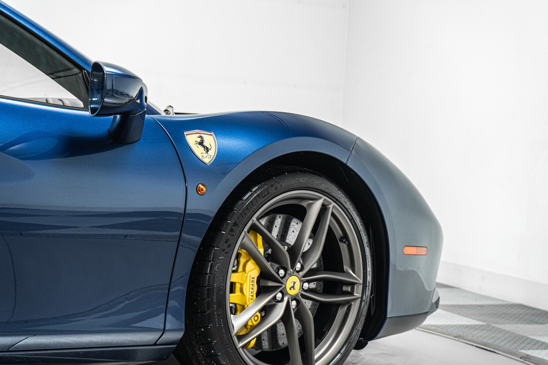 Used 2018 Ferrari 488 GTB RWD image 32