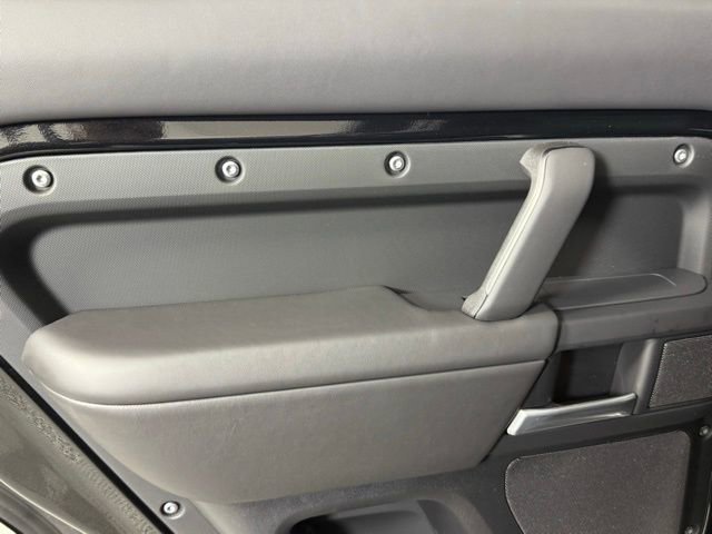 New 2026 Land Rover Defender 110 X-Dynamic SE AWD/4WD image 22