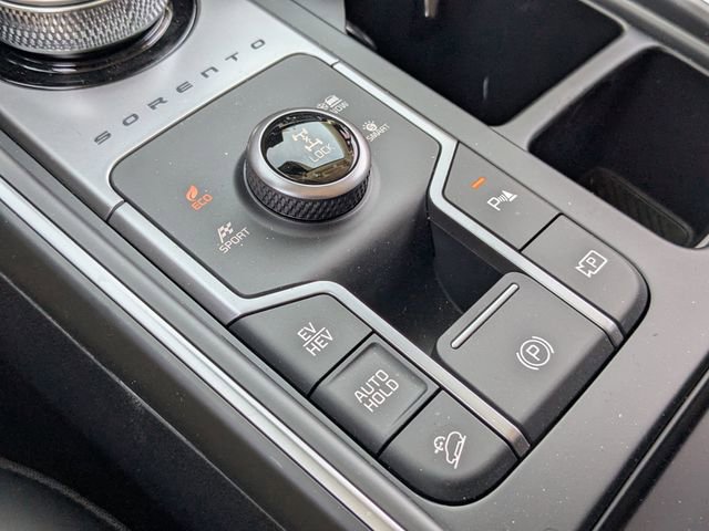 Used 2025 Kia Sorento EX w/ EX Panoramic Sunroof Package image 28