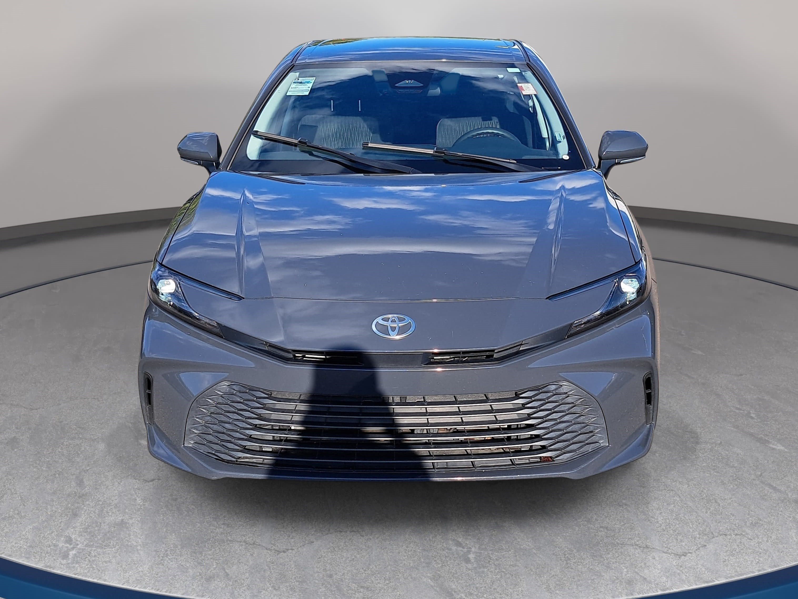 Used 2025 Toyota Camry LE FWD image 2