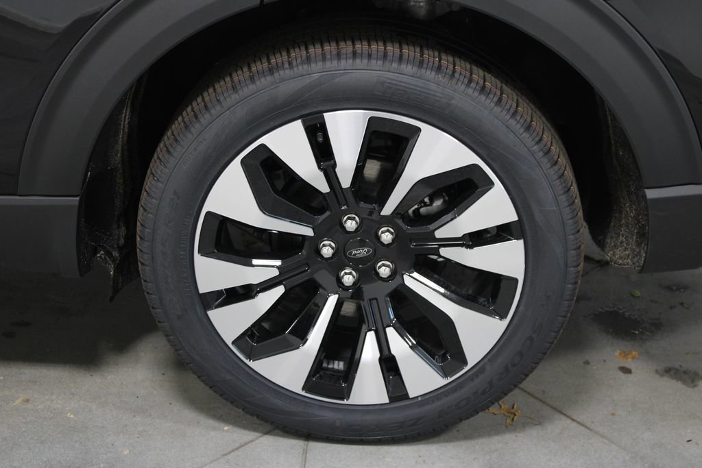 New 2026 Ford Explorer Platinum w/ LUX Leather Package image 17