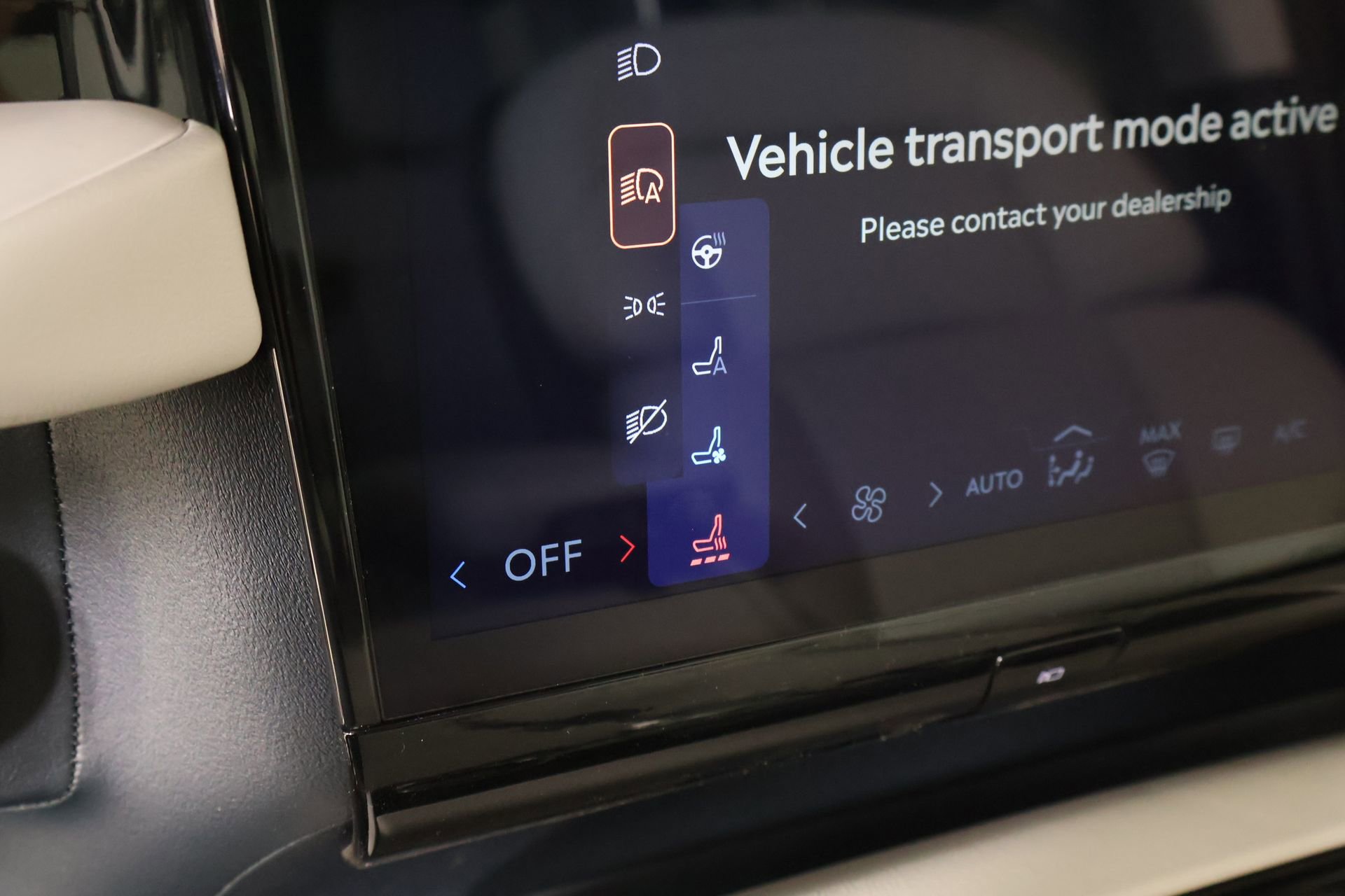 New 2026 Lincoln Navigator Premiere AWD/4WD image 8