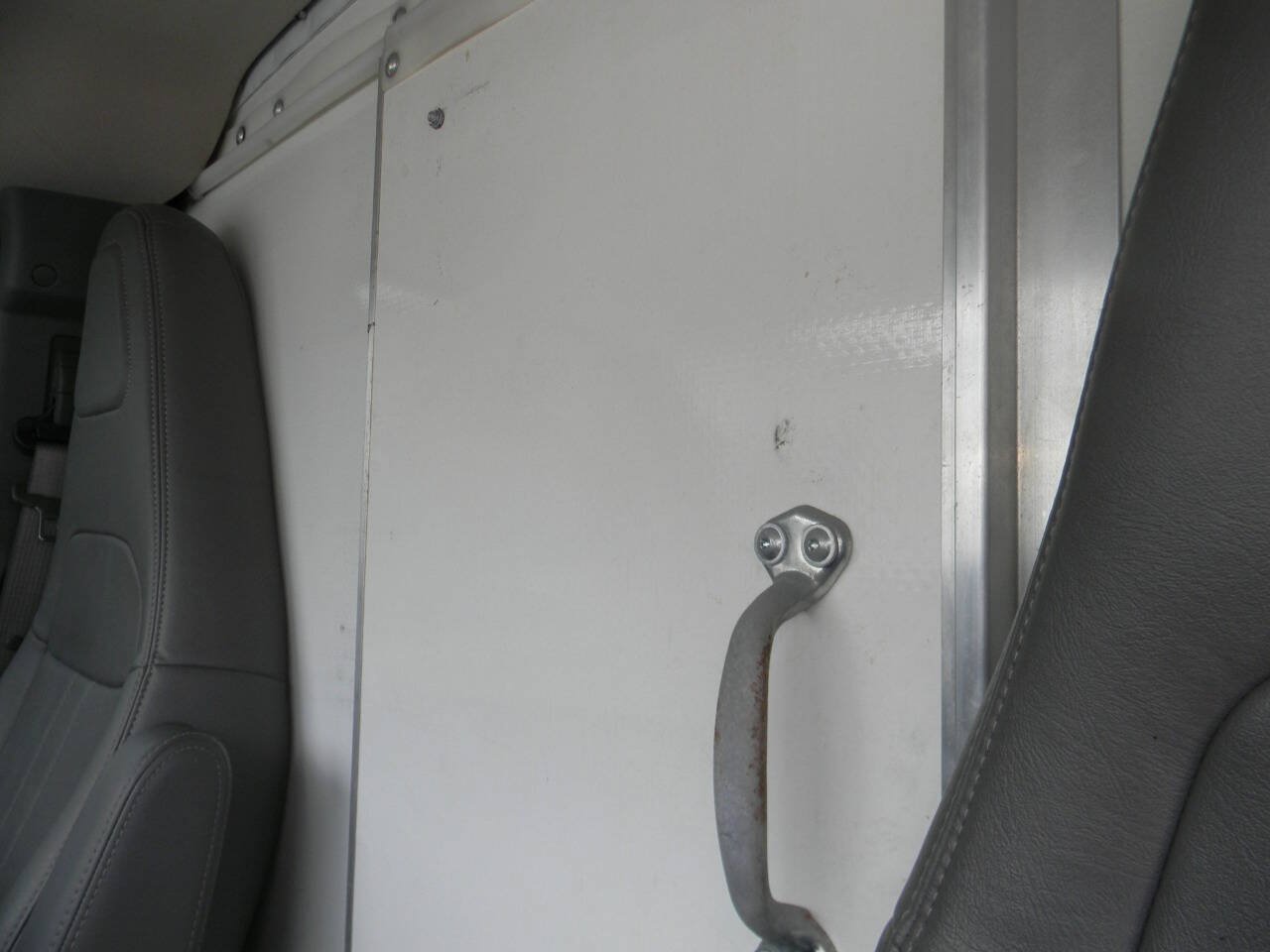 Used 2021 Chevrolet Express 3500 w/ Power Convenience Package RWD image 13