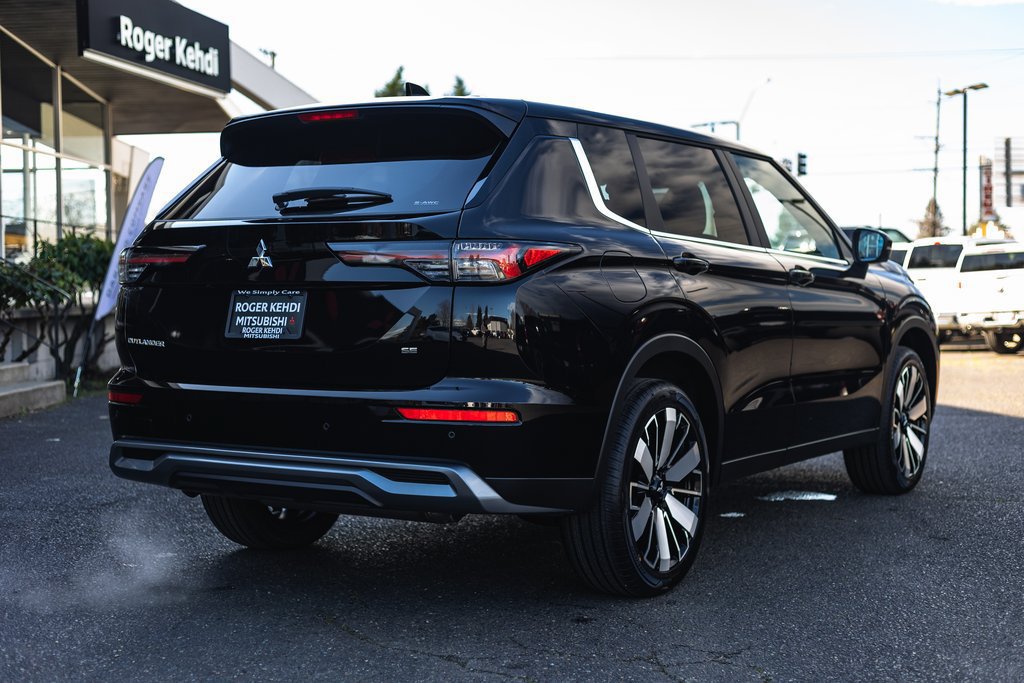 New 2026 Mitsubishi Outlander SE AWD/4WD image 9