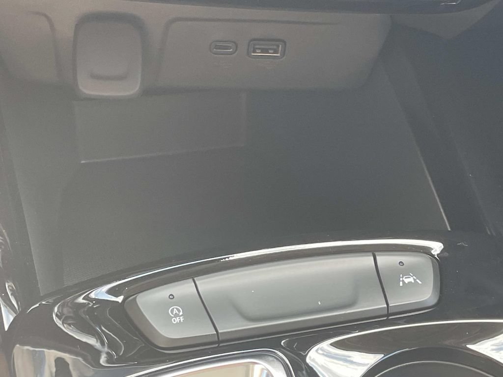 New 2026 Chevrolet Trax ACTIV w/ Driver Confidence Package FWD image 18