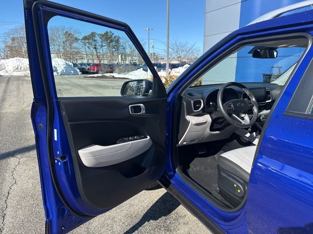 Used 2026 Hyundai Venue SEL image 10