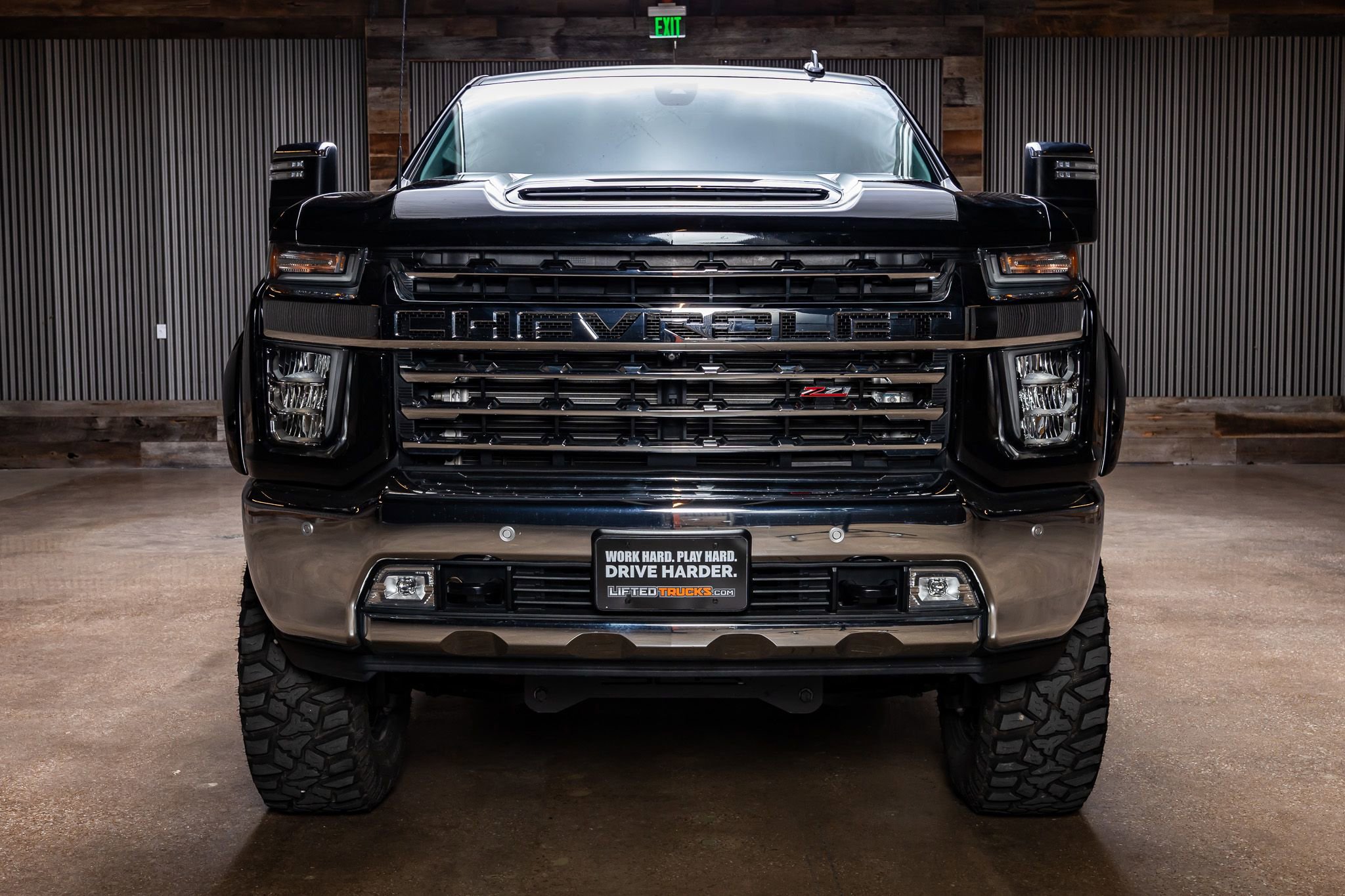 Used 2020 Chevrolet Silverado 2500 LTZ w/ LTZ Premium Package image 2