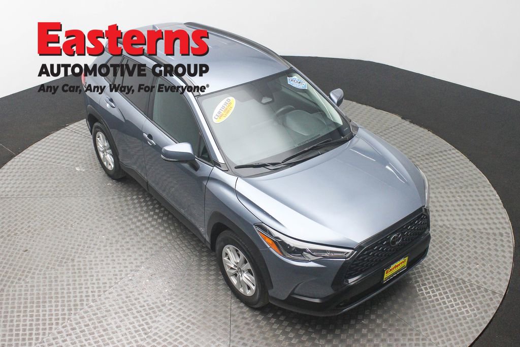 Used 2024 Toyota Corolla Cross LE image 3