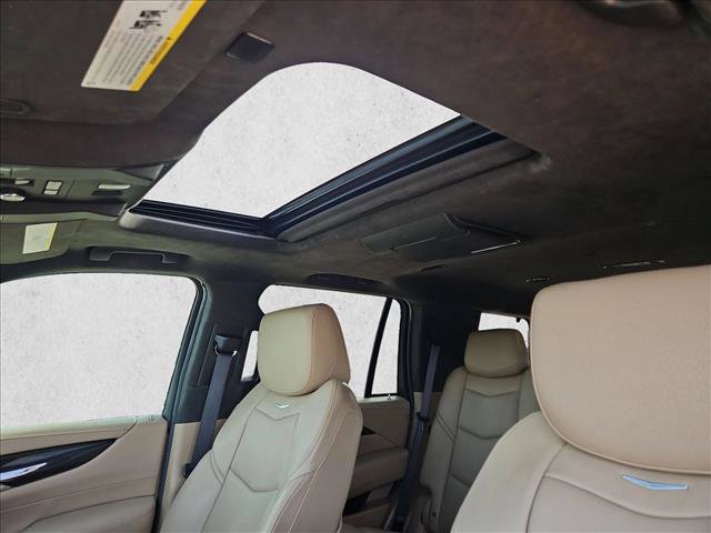 Used 2019 Cadillac Escalade Platinum AWD/4WD image 16