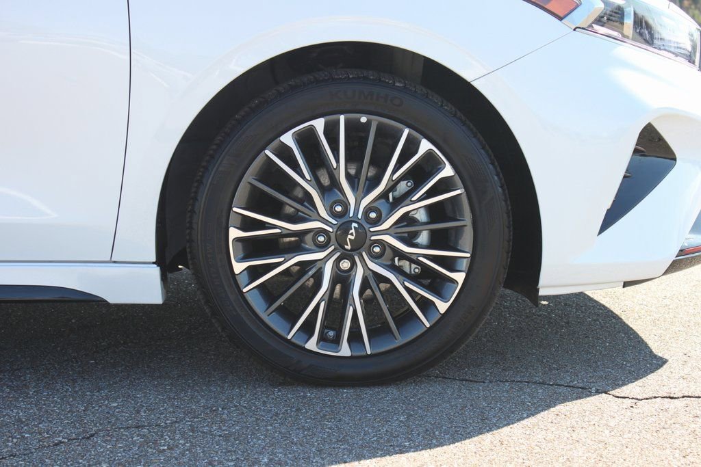 Used 2024 Kia Forte GT-Line w/ GT-Line Premium Package image 4