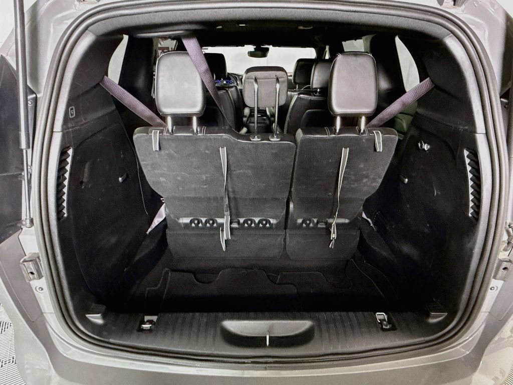 Used 2025 Chrysler Pacifica Select FWD image 29
