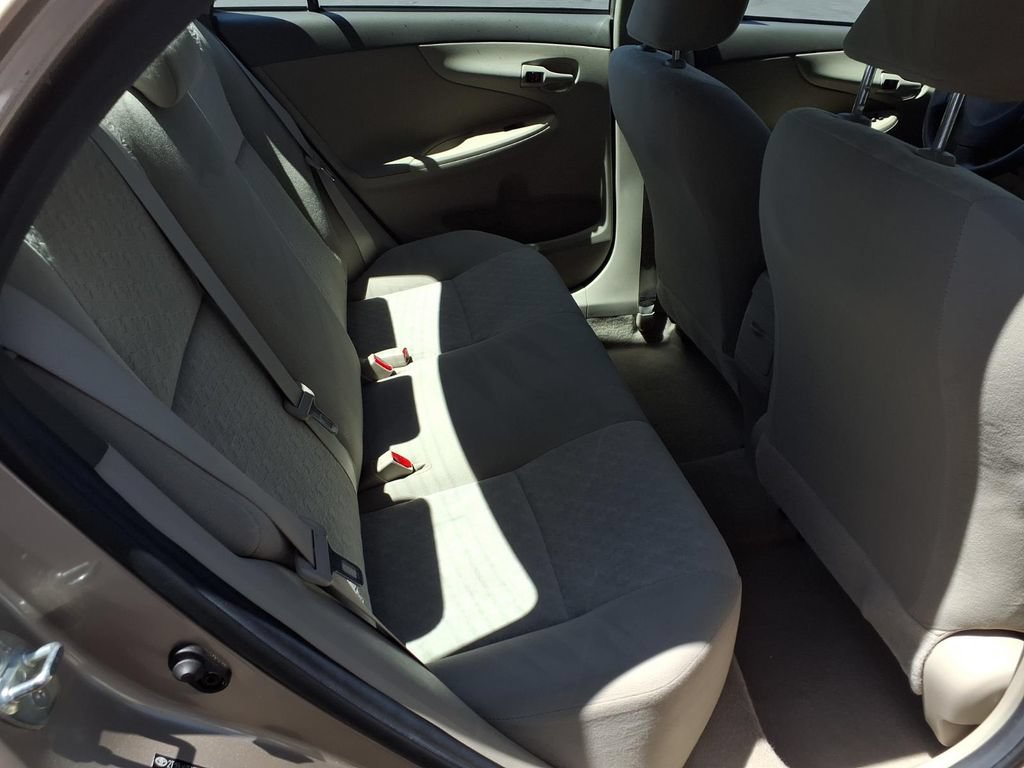 Used 2009 Toyota Corolla LE FWD image 21
