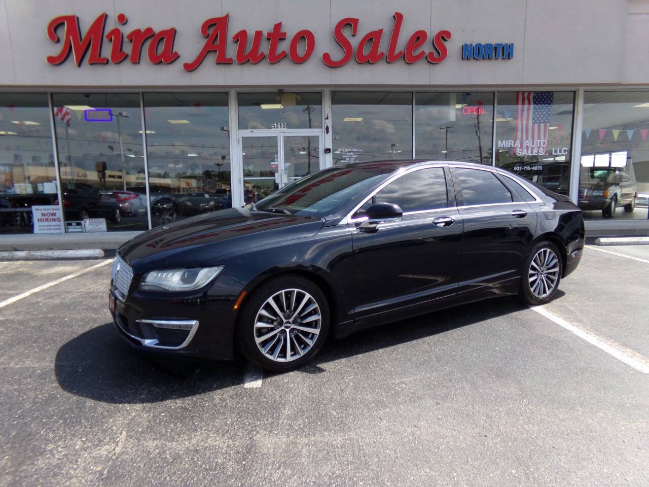 Used 2017 Lincoln MKZ Premiere FWD image 1