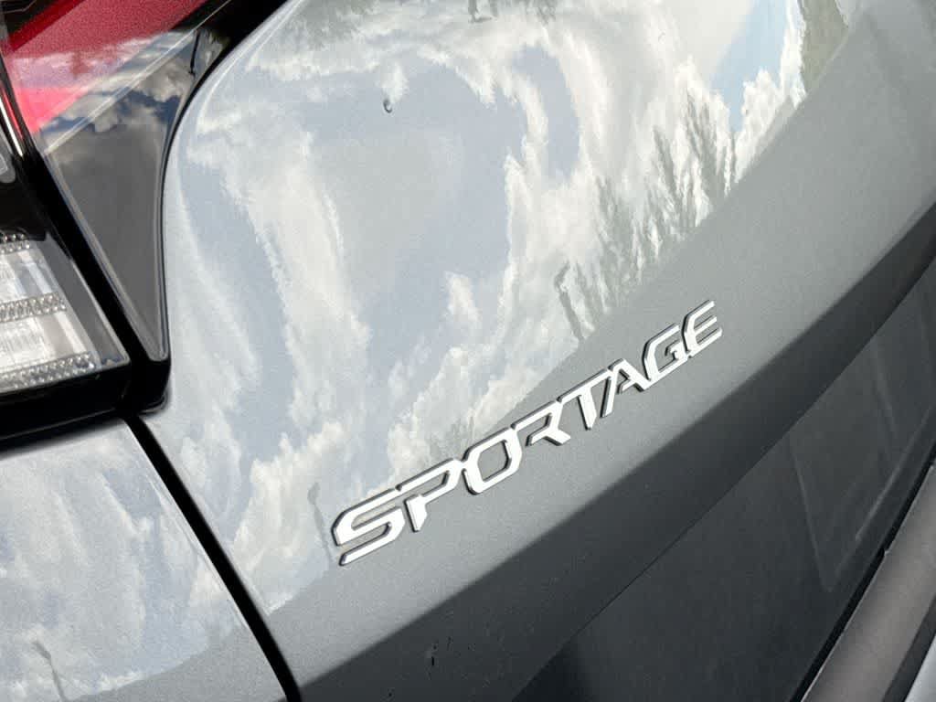 Used 2024 Kia Sportage LX AWD/4WD image 10
