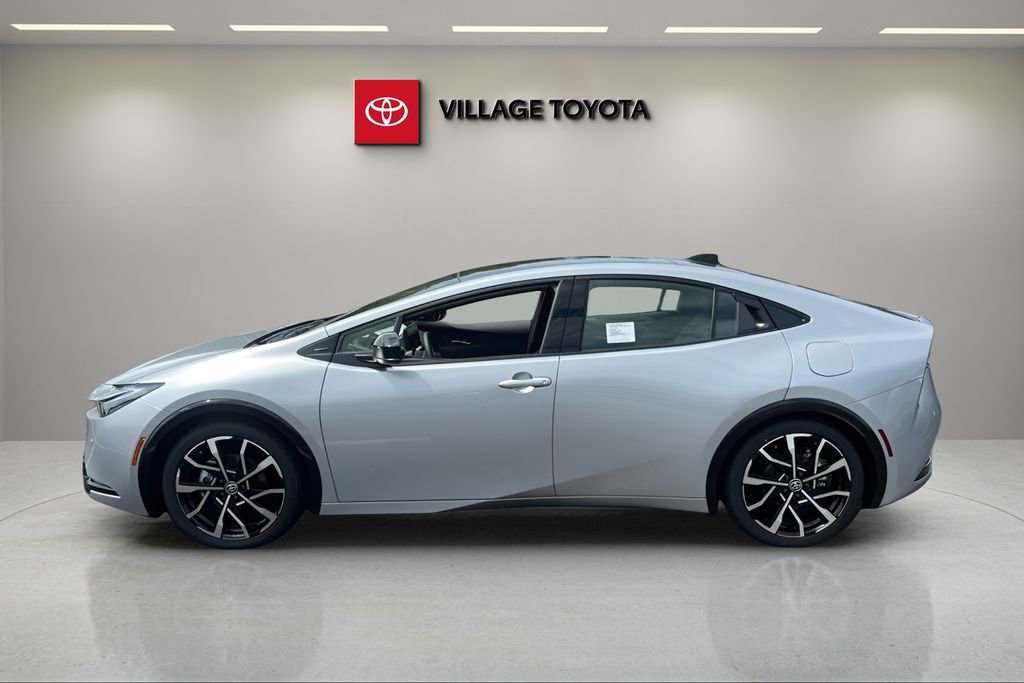 New 2026 Toyota Prius Plug-In Hybrid FWD image 2