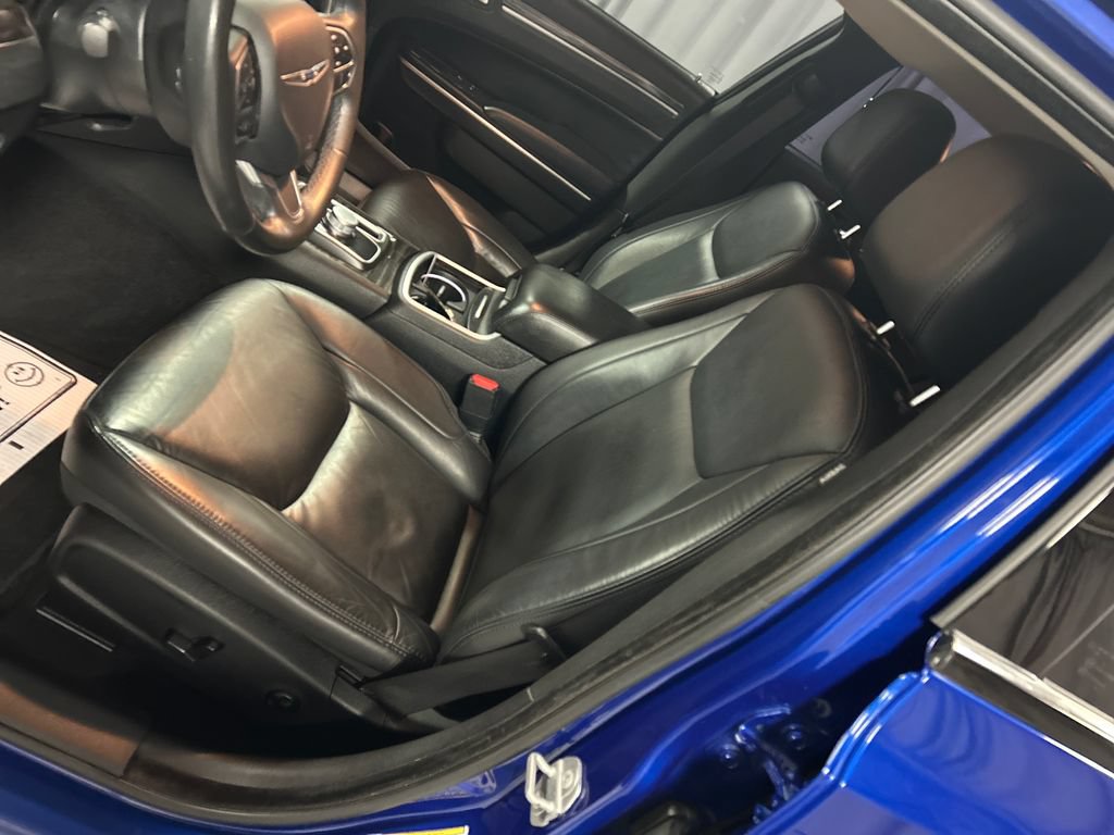 Used 2021 Chrysler 300 Touring L AWD/4WD image 12