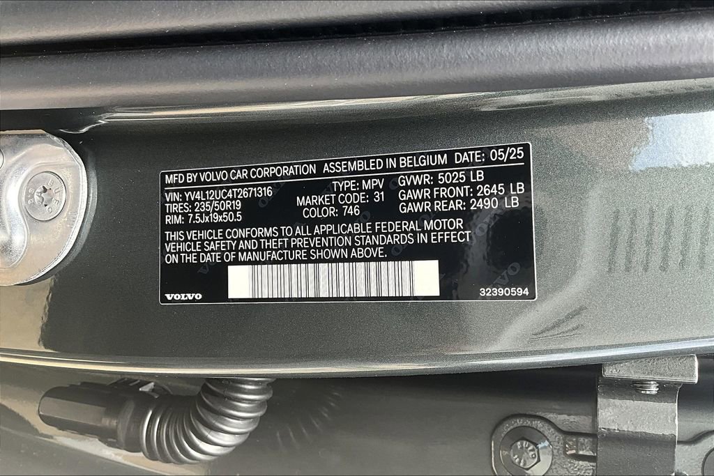 New 2026 Volvo XC40 B5 Plus w/ Protection Package Premier image 27