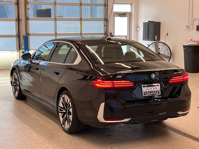 Used 2026 BMW i5 eDrive40 AWD/4WD image 5