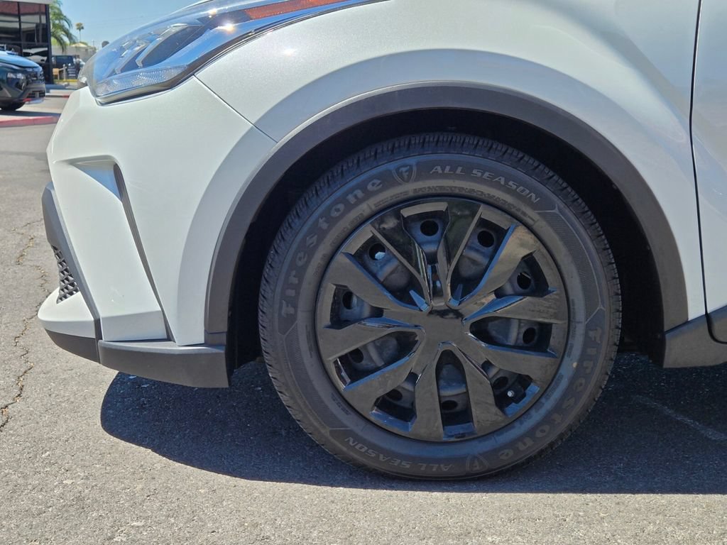 Used 2021 Toyota C-HR LE FWD image 9