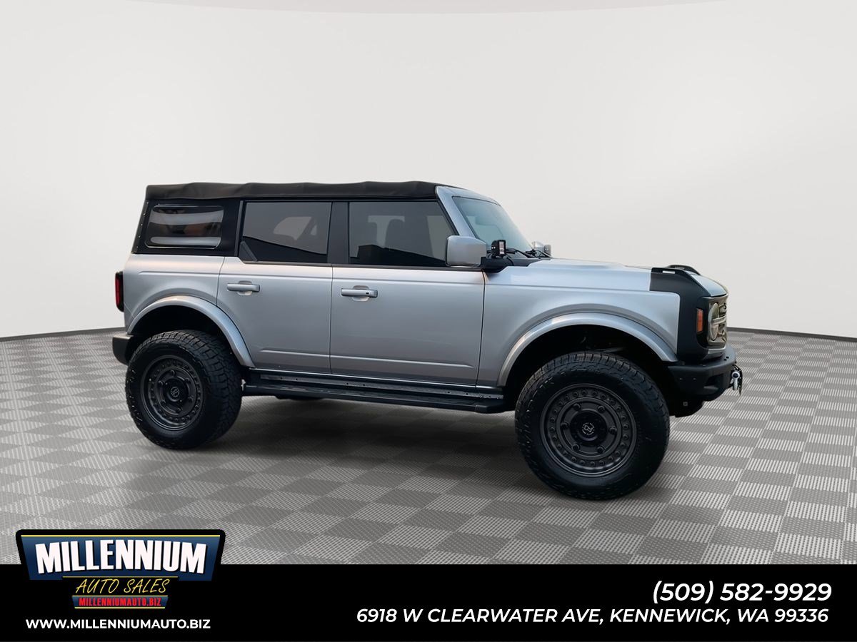 Used 2021 Ford Bronco Outer Banks AWD/4WD image 1