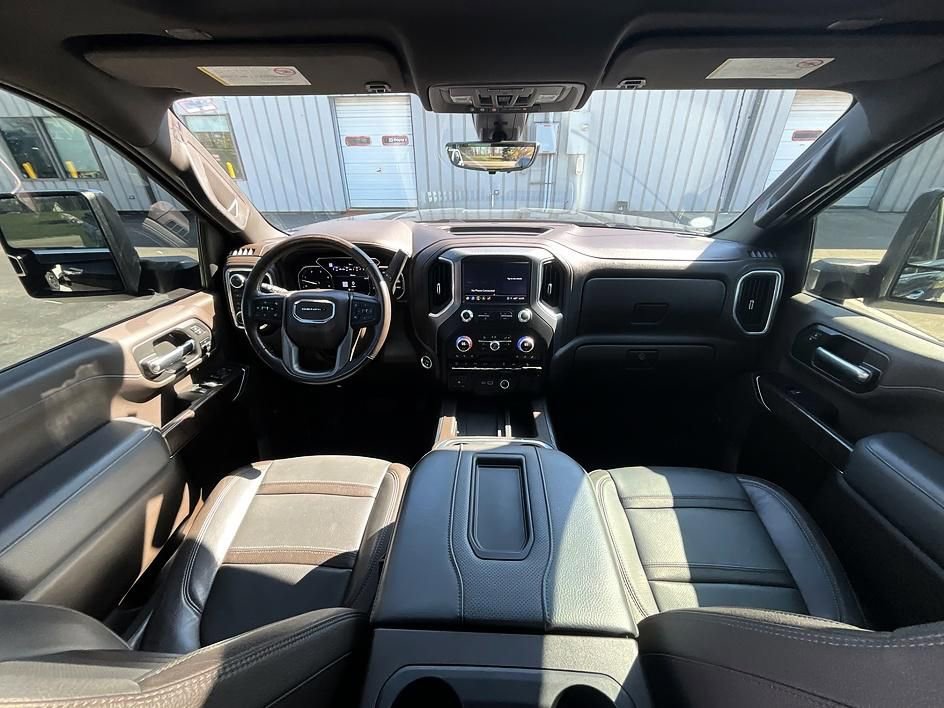 Used 2022 GMC Sierra 2500 Denali w/ Denali Ultimate Package image 38