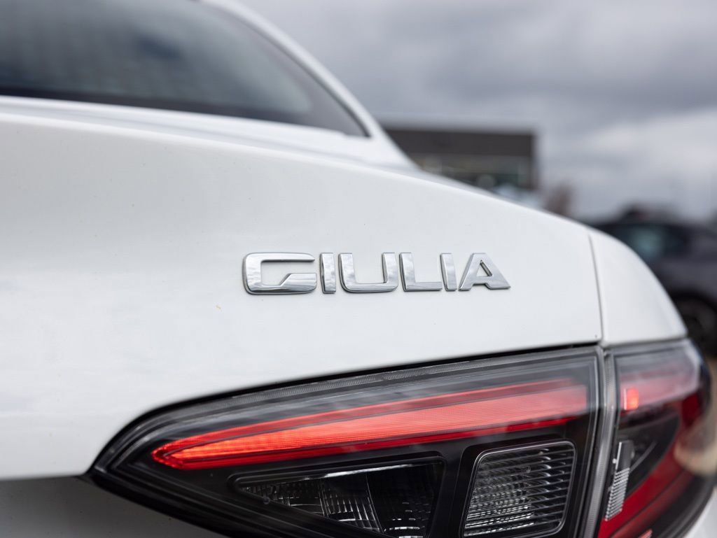 Used 2024 Alfa Romeo Giulia Veloce image 56