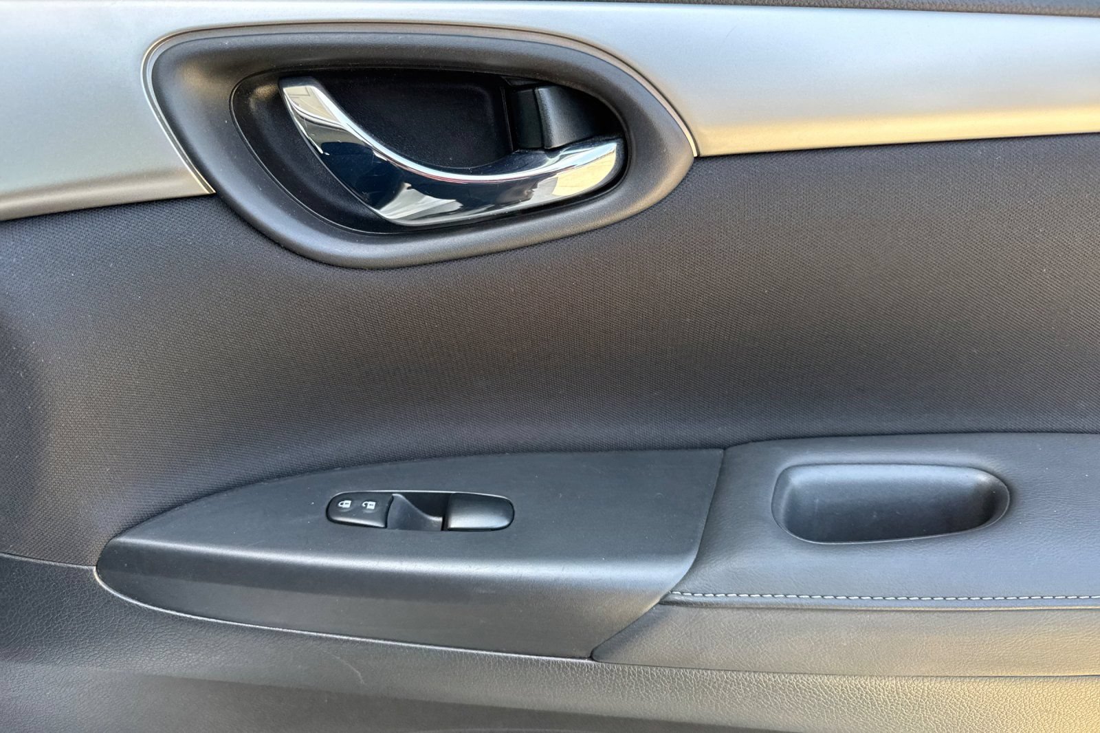 Used 2019 Nissan Sentra S FWD image 17