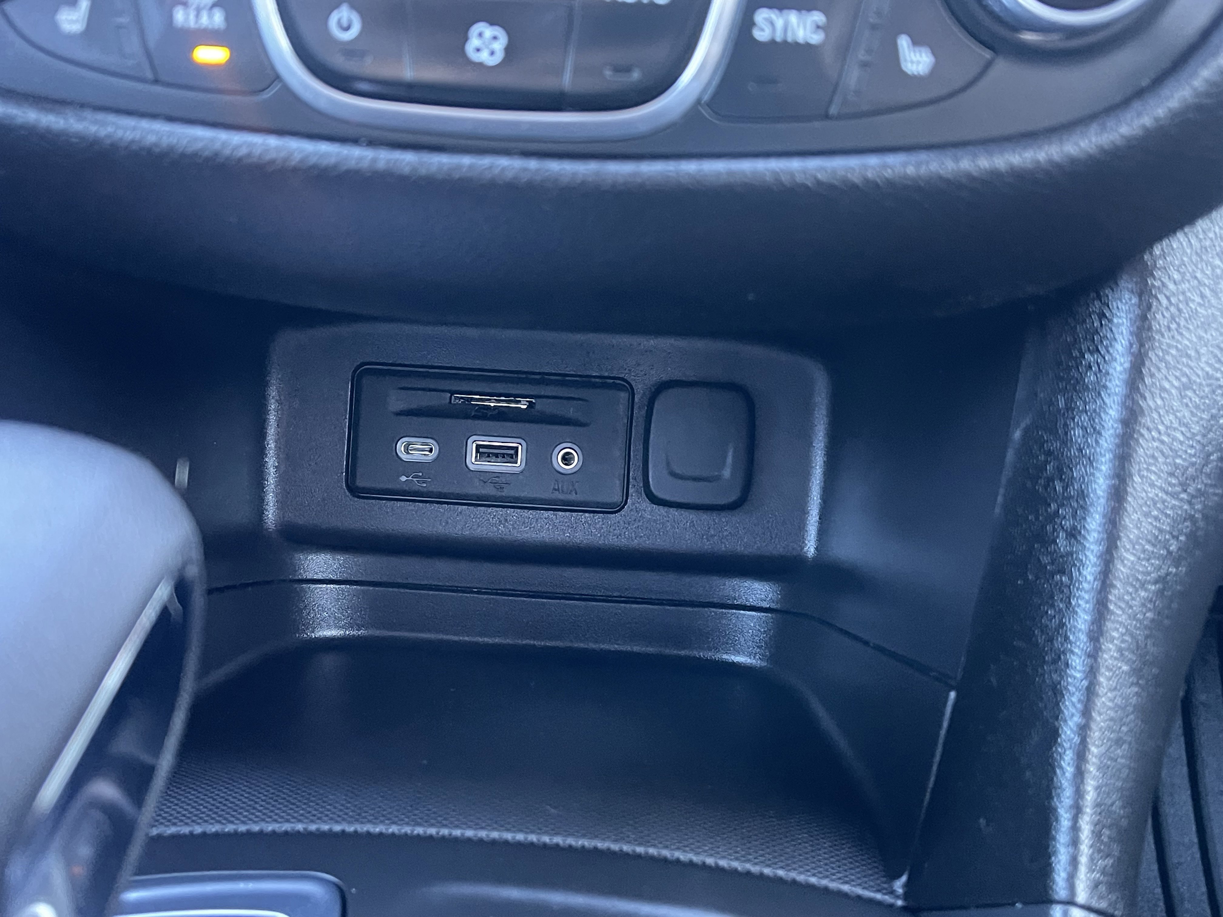 Used 2024 Chevrolet Equinox LT image 35