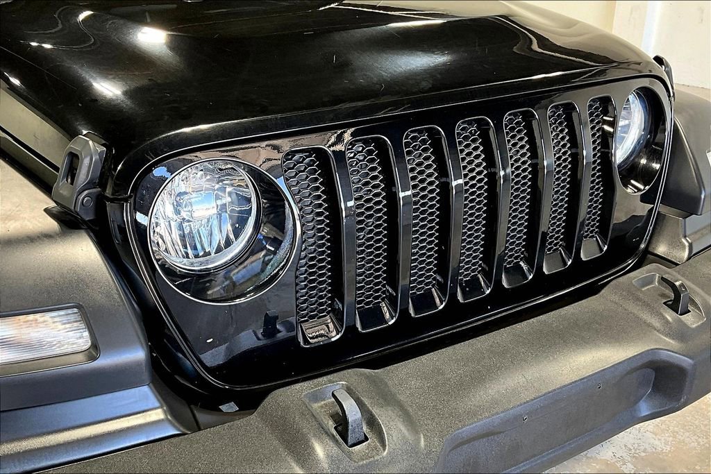 Used 2023 Jeep Wrangler Sport image 35