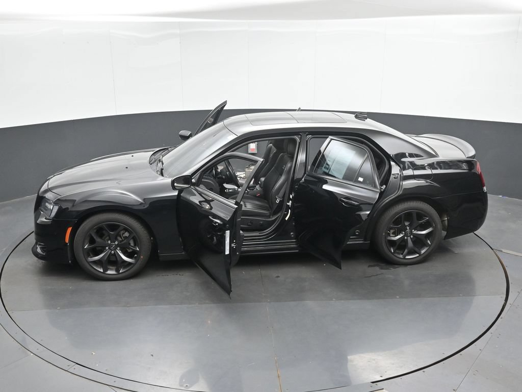 Used 2022 Chrysler 300 S RWD image 50