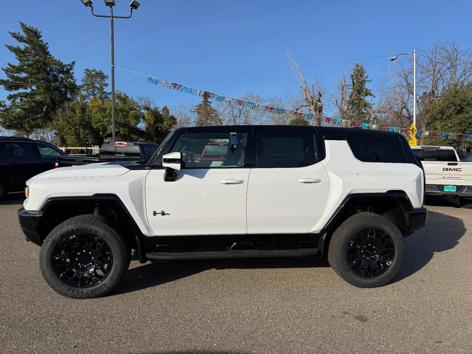 New 2025 GMC Hummer EV 2X image 2