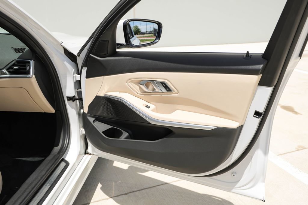 Used 2019 BMW 330i Sedan RWD image 18