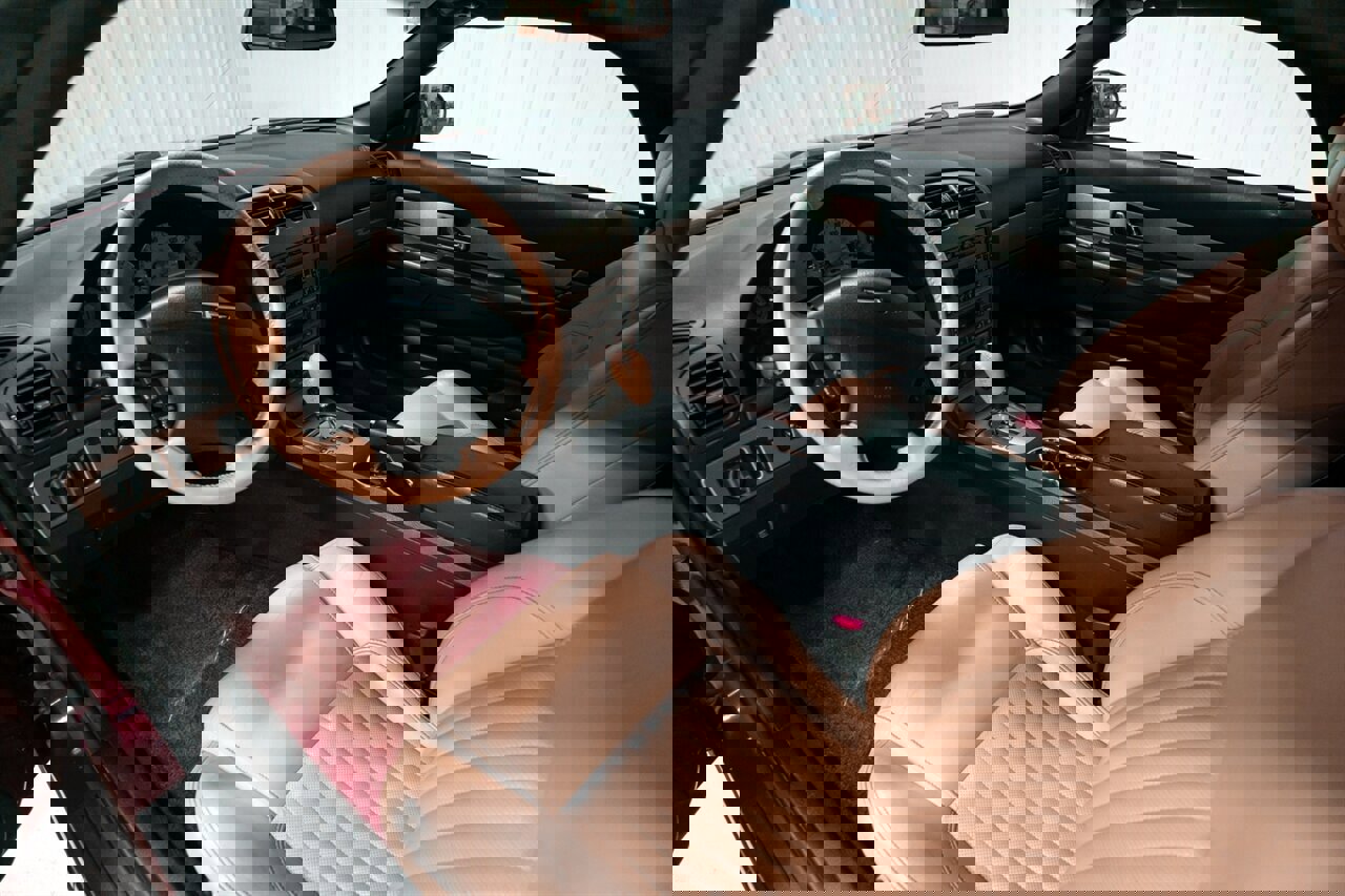 Used 2004 Ford Thunderbird Deluxe image 20