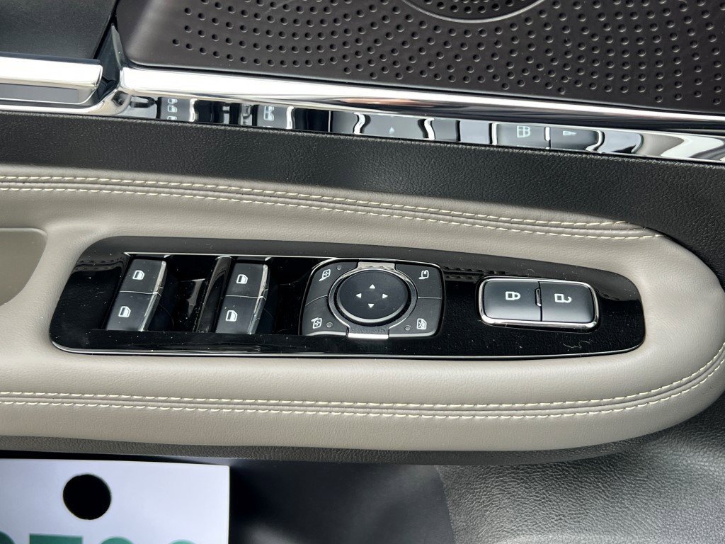 New 2026 Lincoln Corsair Premiere AWD/4WD image 23
