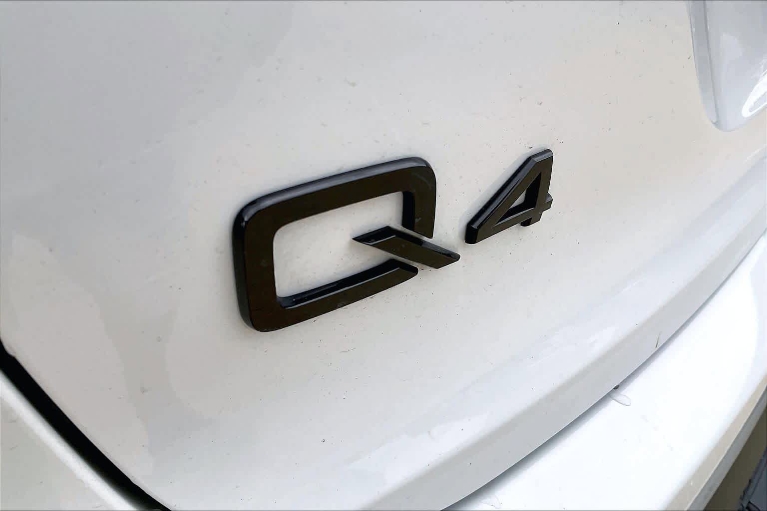 Used 2024 Audi Q4 e-tron Prestige AWD/4WD image 31