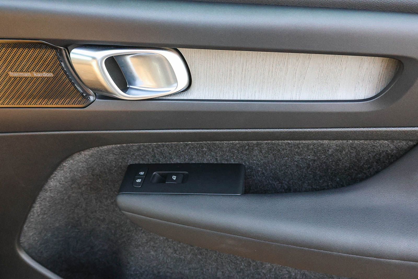 Used 2022 Volvo XC40 T5 Inscription w/ Advanced Package image 20