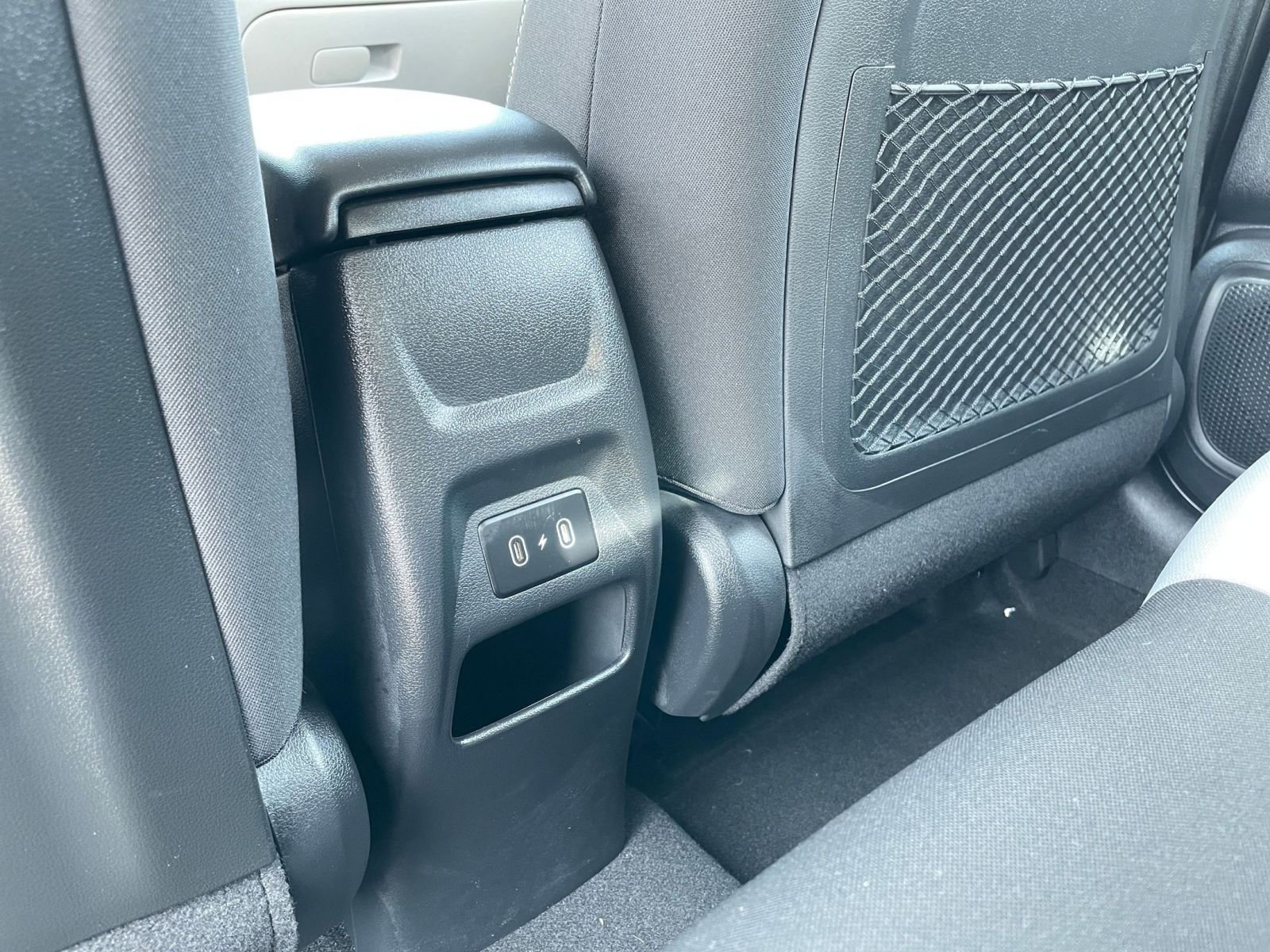 Used 2025 Hyundai Venue SEL image 22