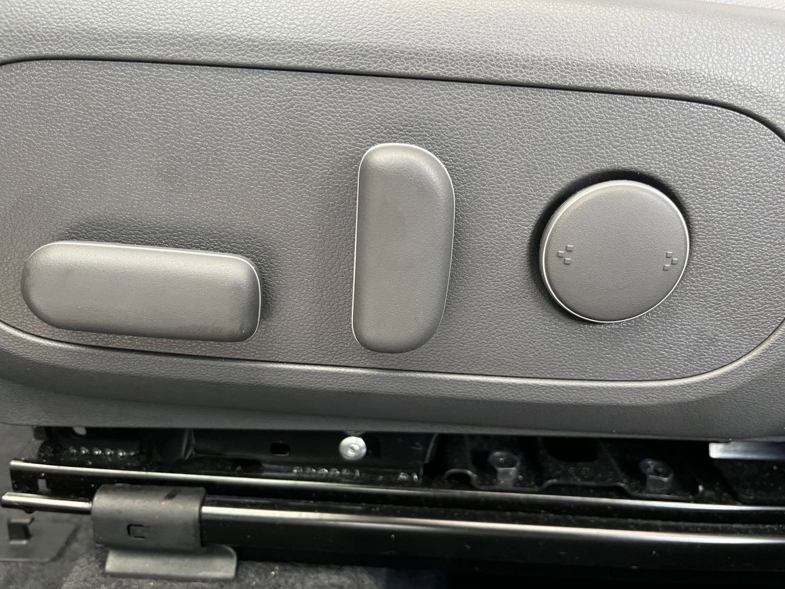 Used 2025 Hyundai Kona SEL image 22
