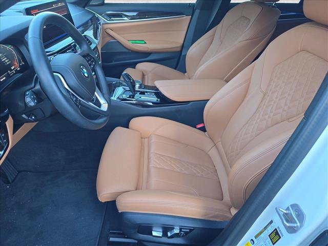 Used 2023 BMW 530i w/ Premium Package RWD image 13