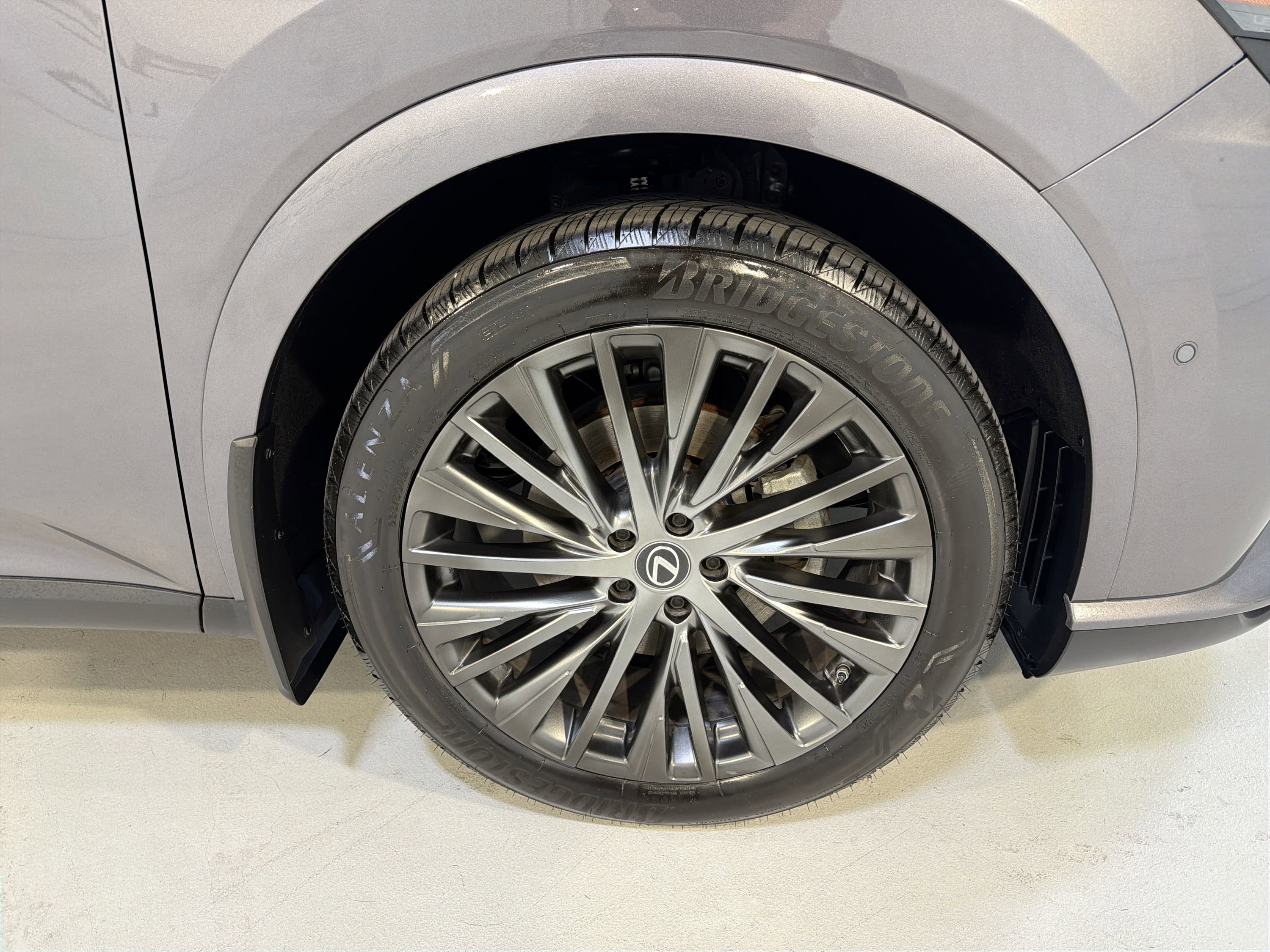Used 2023 Lexus RX 350 FWD w/ Accessory Package image 30