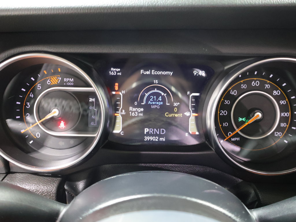Used 2022 Jeep Wrangler Unlimited Sahara w/ Cold Weather Group AWD/4WD image 39