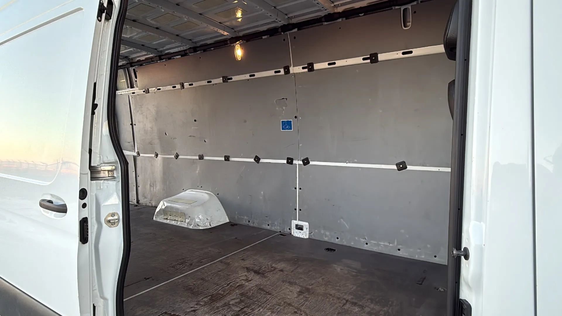 Used 2023 Mercedes-Benz Sprinter 4500 image 9