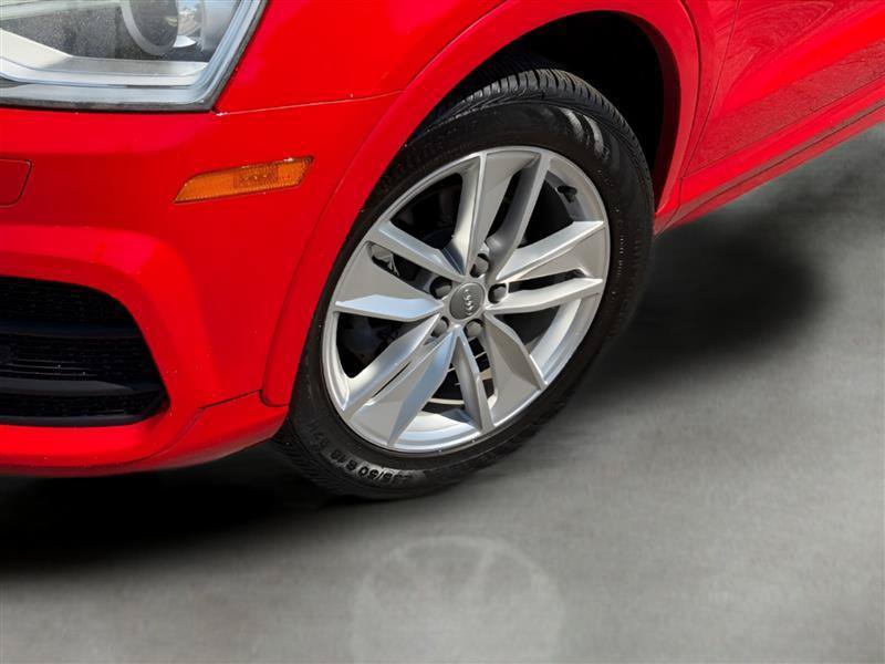 Used 2017 Audi Q3 2.0T Premium Plus w/ Premium Plus Package AWD/4WD image 8