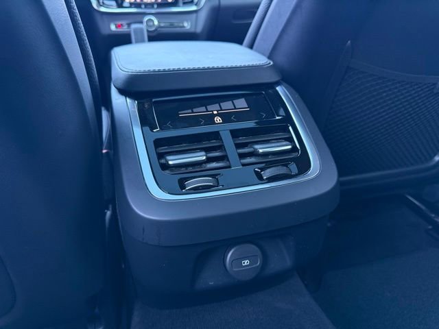 Certified 2024 Volvo V90 B6 Cross Country Plus image 24