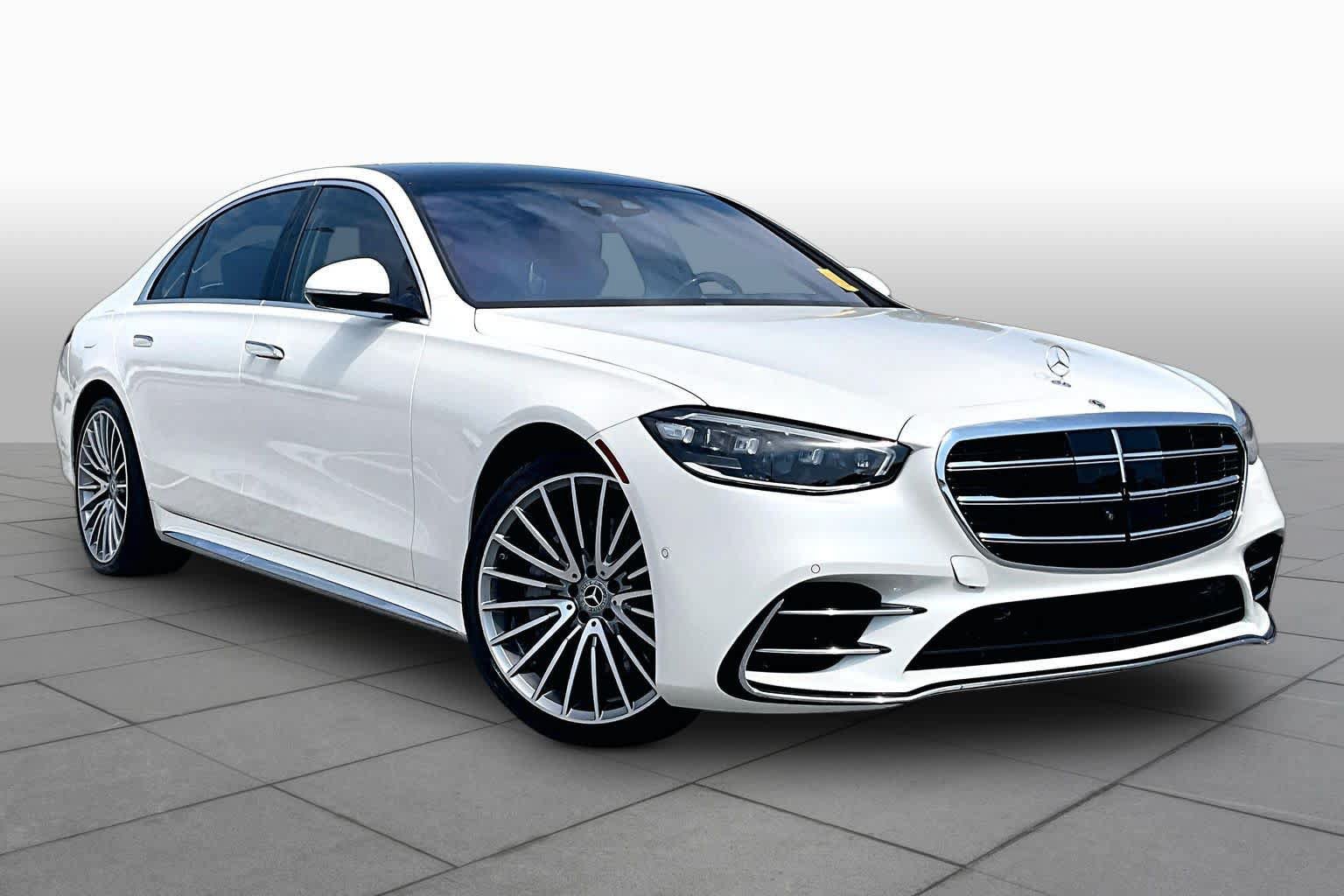 Used 2022 Mercedes-Benz S 580 4MATIC Sedan image 2