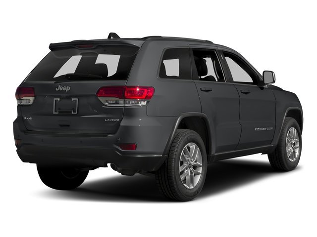 Used 2017 Jeep Grand Cherokee Laredo w/ Quick Order Package 23E AWD/4WD image 2